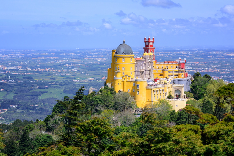 Visiting the Colourful Pena Palace in Sintra - April Everyday